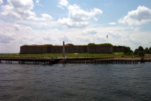 Fort Independence Castle Island - by Chris Wood - Wikimedia